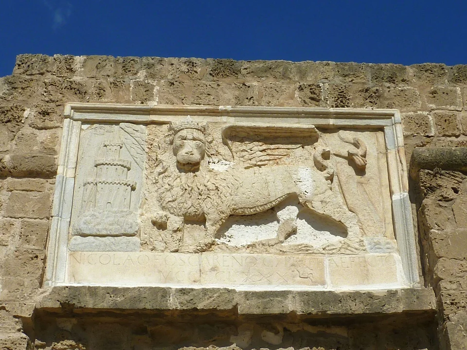 Stenrelief på Othelloborgen i Famagusta.
