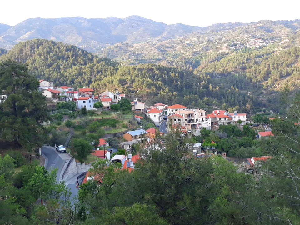 Byn Dymes i Troodos.