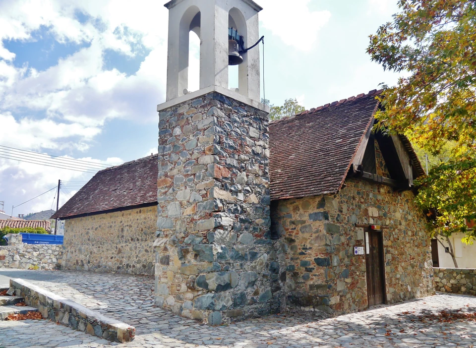 Metamorfosis tou Sotiros-kyrkan i Palaichori.